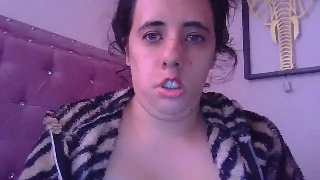 annarose19 online show from January 2026 07:39:01 PM