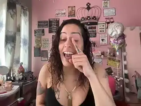 latinacubana online show from January 2025 06:56:01 PM