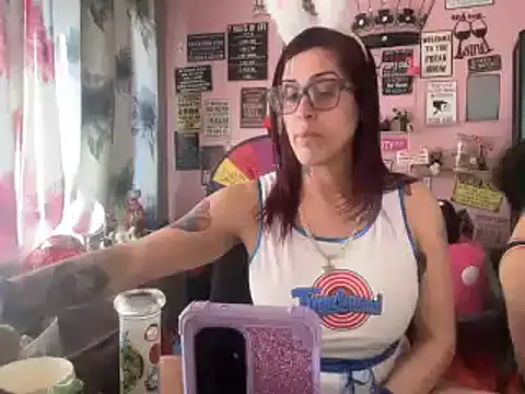 latinacubana online show from March 2025 08:42:01 PM