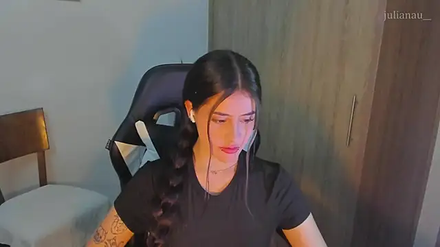 iriswest  online show from December 2024 12:04:02 AM