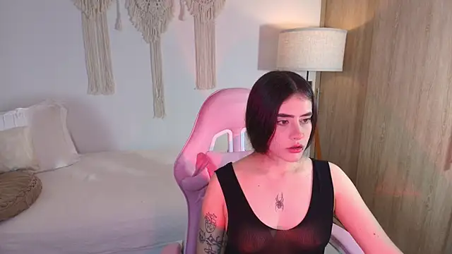 iriswest  online show from December 2025 11:35:01 PM