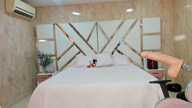 WowAna online show from February 2025 06:33:01 AM