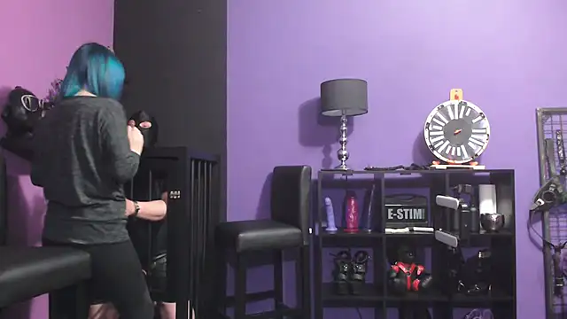 Snapshot of beauty-of-pain chatting on March 2025 12:43:01 PM beauty-of-pain online show from March 2025 12:43:01 PM