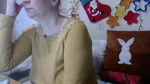 Snapshot of QueenLana chatting on January 2025 07:26:01 AM QueenLana online show from January 2025 07:26:01 AM