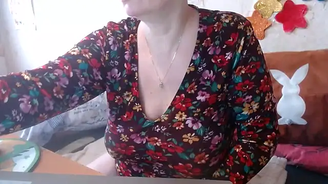 Snapshot of QueenLana chatting on February 2025 10:15:01 AM QueenLana online show from February 2025 10:15:01 AM