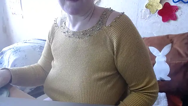 Snapshot of QueenLana chatting on February 2025 08:31:02 AM QueenLana online show from February 2025 08:31:02 AM