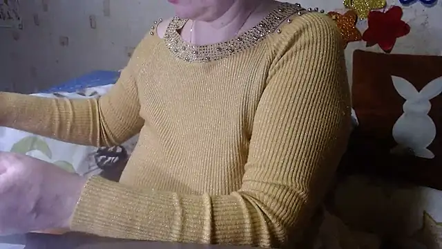 Snapshot of QueenLana chatting on February 2025 07:19:02 PM QueenLana online show from February 2025 07:19:02 PM