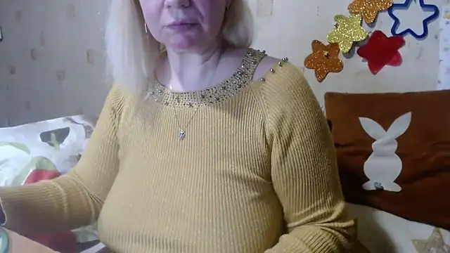 Snapshot of QueenLana chatting on February 2025 07:38:02 PM QueenLana online show from February 2025 07:38:02 PM