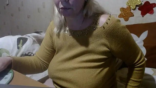 Snapshot of QueenLana chatting on February 2025 04:56:02 PM QueenLana online show from February 2025 04:56:02 PM