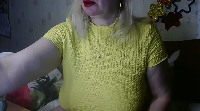 Snapshot of QueenLana chatting on March 2025 03:53:01 PM QueenLana online show from March 2025 03:53:01 PM