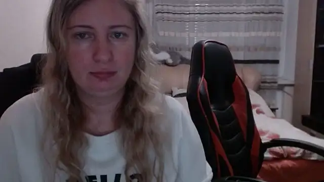 PeterAndJen online show from March 2025 07:05:01 PM