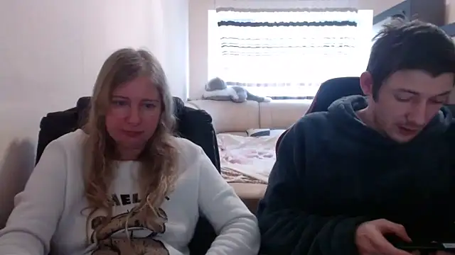 PeterAndJen online show from March 2025 01:10:02 PM