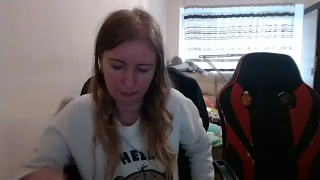 PeterAndJen online show from October 2025 07:50:01 AM