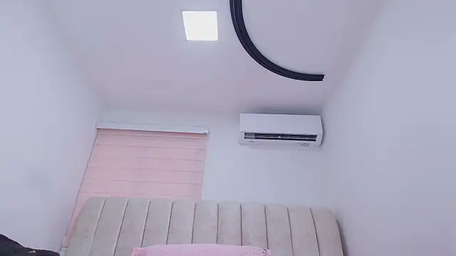 timkerbell  online show from December 2025 07:20:02 PM