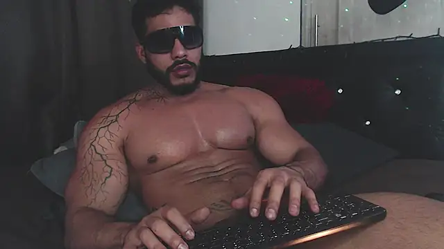 Artemis Kazttman online show from December 2024 01:33:01 PM