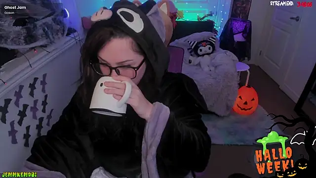 JennKenobi online show from October 2025 02:43:02 PM