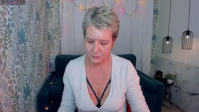 Snapshot of KathySunn chatting on January 2025 07:39:02 PM KathySunn online show from January 2025 07:39:02 PM