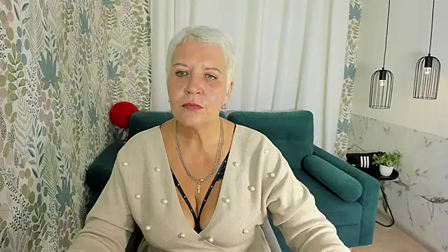 Snapshot of KathySunn chatting on October 2025 07:14:02 AM KathySunn online show from October 2025 07:14:02 AM