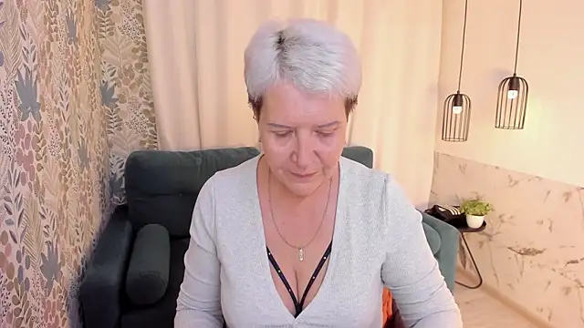 Snapshot of KathySunn chatting on May 2026 01:07:01 PM KathySunn online show from May 2026 01:07:01 PM
