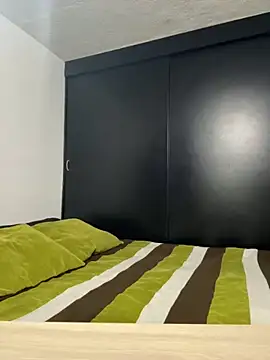 Angela isabella online show from November 2025 11:32:02 AM