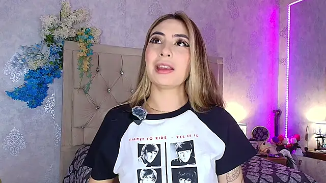 Snapshot of nini_love01 chatting on July 2026 03:57:02 AM nini love01 online show from July 2026 03:57:02 AM