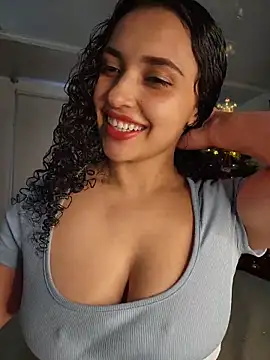 Lucy Marin online show from December 2025 04:44:01 PM