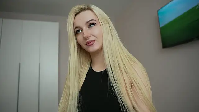 CatchMe1 online show from February 2026 12:27:01 PM