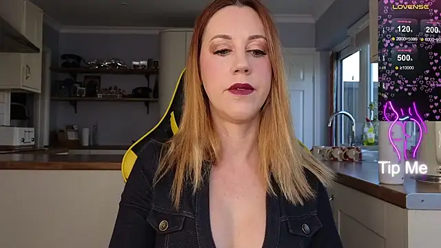 stripmequick online show from February 2025 10:05:01 AM