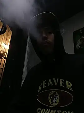 AlexAlejandro13 online show from December 2025 01:00:01 AM