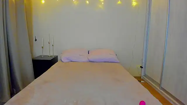 Snapshot of Bella_Foryou chatting on January 2025 01:03:01 PM Bella Foryou online show from January 2025 01:03:01 PM