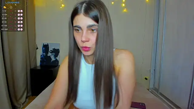 Snapshot of Bella_Foryou chatting on February 2025 11:12:01 AM Bella Foryou online show from February 2025 11:12:01 AM