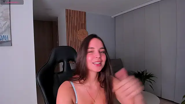 AnnieHallX online show from April 2026 12:53:01 AM