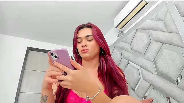 Snapshot of alexandra_fire69x chatting on May 2026 02:47:02 PM alexandra fire69x online show from May 2026 02:47:02 PM