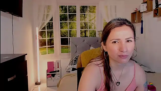 vanessabrown  online show from July 2026 04:36:01 PM