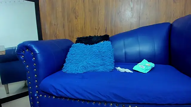 Snapshot of Mature_Skinny chatting on February 2025 02:52:02 PM Mature Skinny online show from February 2025 02:52:02 PM