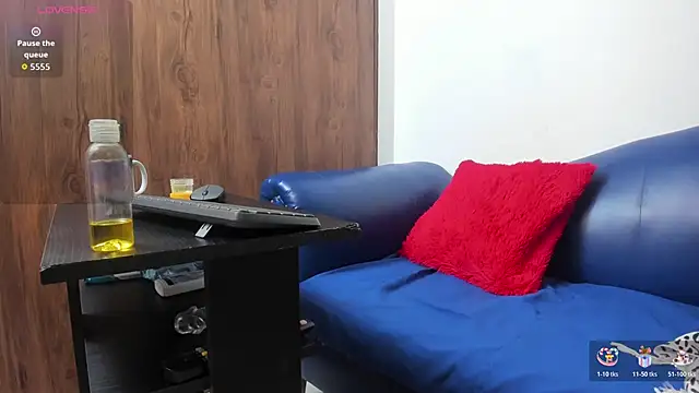 Snapshot of Mature_Skinny chatting on November 2025 06:28:01 AM Mature Skinny online show from November 2025 06:28:01 AM