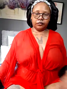 PearlSexxy69 online show from March 2025 12:45:01 PM