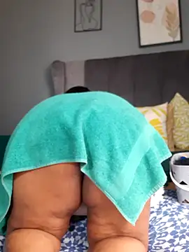 PearlSexxy69 online show from October 2025 12:06:02 PM