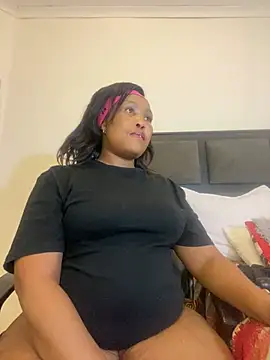 Snapshot of BADFATASS85 chatting on December 2024 10:24:02 PM BADFATASS85 online show from December 2024 10:24:02 PM