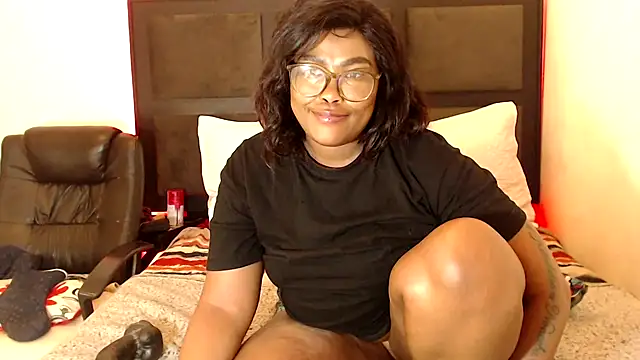 Snapshot of BADFATASS85 chatting on January 2025 05:12:02 AM BADFATASS85 online show from January 2025 05:12:02 AM