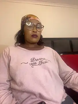 Snapshot of BADFATASS85 chatting on January 2025 03:43:01 AM BADFATASS85 online show from January 2025 03:43:01 AM