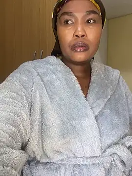 BADFATASS85 online show from June 2026 04:31:01 PM