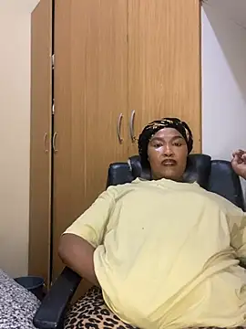 BADFATASS85 online show from June 2026 04:28:01 PM