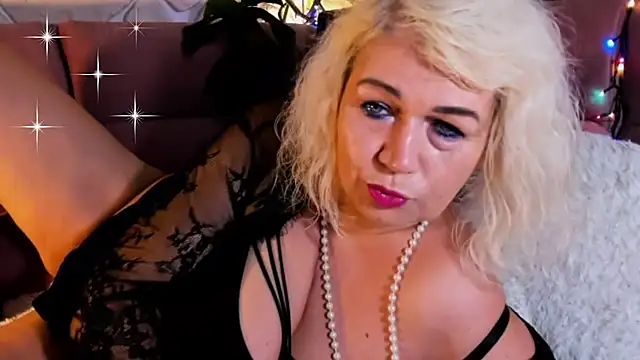 glamour kitten online show from October 2025 03:14:02 PM