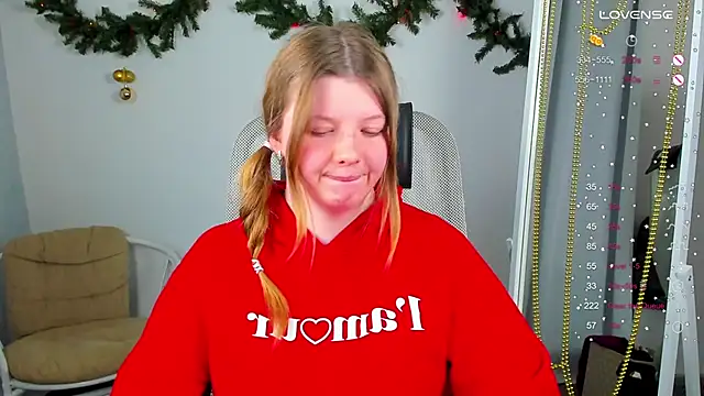 Snapshot of Vivian_cutie chatting on December 2024 01:40:01 PM Vivian cutie online show from December 2024 01:40:01 PM
