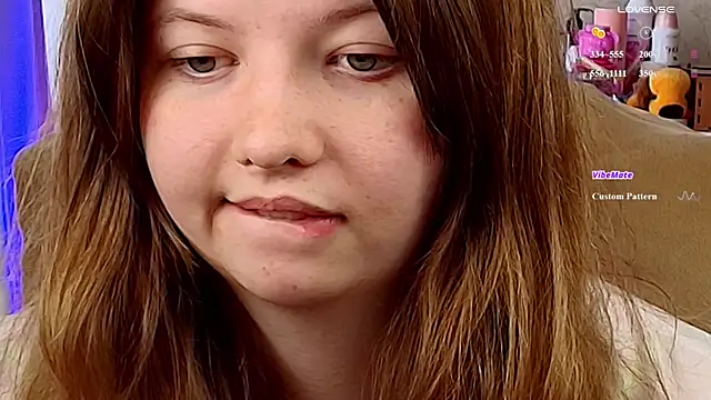 Snapshot of Vivian_cutie chatting on May 2026 10:31:01 AM Vivian cutie online show from May 2026 10:31:01 AM