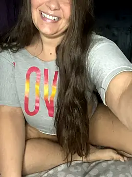 Snapshot of CamilaLovexoxo chatting on December 2025 02:11:01 PM CamilaLovexoxo online show from December 2025 02:11:01 PM