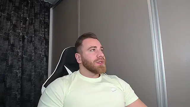 Thori92 online show from November 2025 05:57:01 PM