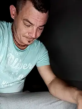 Ivanekkral online show from November 2025 05:02:02 PM