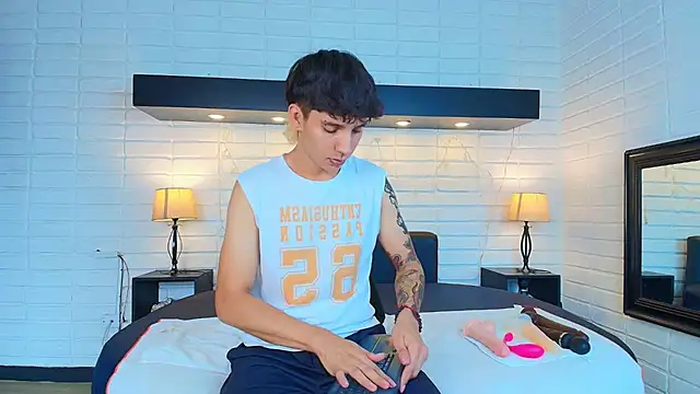 JacoboSwam online show from December 2024 02:37:02 PM